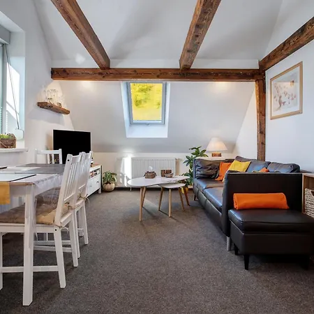 Gemuetliche Ferienwohnung In Seenaehe Neustrelitz Exterior photo